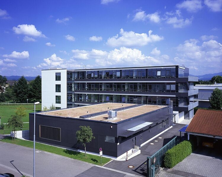 HANSA Klima Referenz Klimatisierung Sick AG Reute 1 Sick AG in Reute - Klima-, Kälte- oder Lüftungstechnik von HANSA Klima für Industrie & Gewerbe